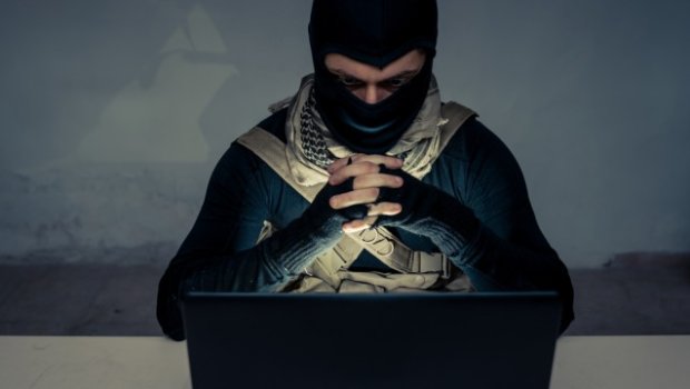 İran Britaniyada &ldquo;Telegram&rdquo; vasitəsilə terrorçu TOPLAYIR