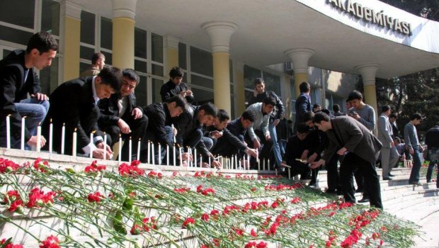 Azərbaycan Dövlət Neft Akademiyasında törədilən terrordan 17 il ötür