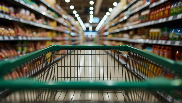 Bakıda marketdə İNSİDENT: müştəri kassiri döydü