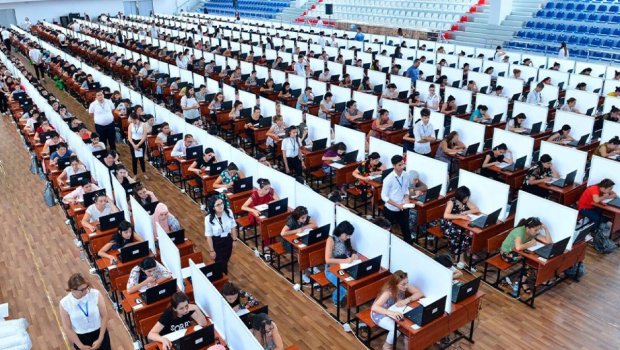 Vəkilliyə namizədlər üçün ixtisas imtahanının test mərhələsi BAŞLADI