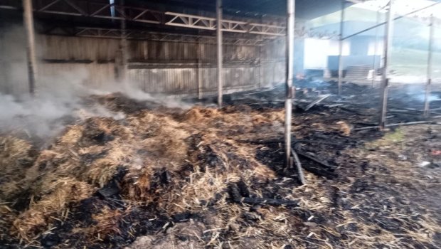 Fermerin 20 ton ot pressi yandı - FOTO/VİDEO