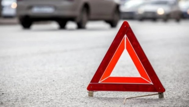 Qadın sürücü Bakıda ağır qəza törətdi &ndash; ÖLƏN VAR