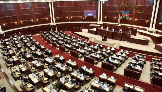 Parlament İnsan alverinə qarşı mübarizə üzrə Milli Koordinatorun illik məlumatını QƏBUL ETDİ