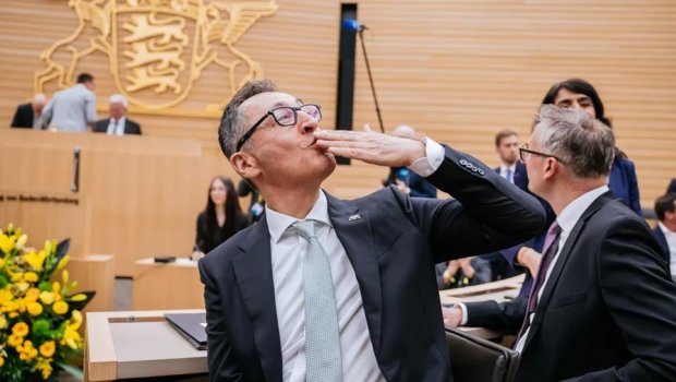 Türk əsilli siyasətçi Almaniyada federal əyalətin baş naziri seçildi