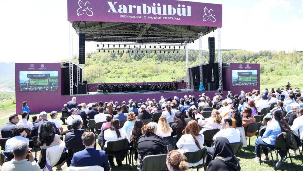 Şuşada &ldquo;Xarıbülbül&rdquo; Beynəlxalq Musiqi Festivalı başladı&ndash; FOTO