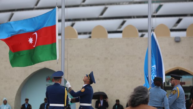 WUF13-də bayraqqaldırma mərasimindən FOTOLAR