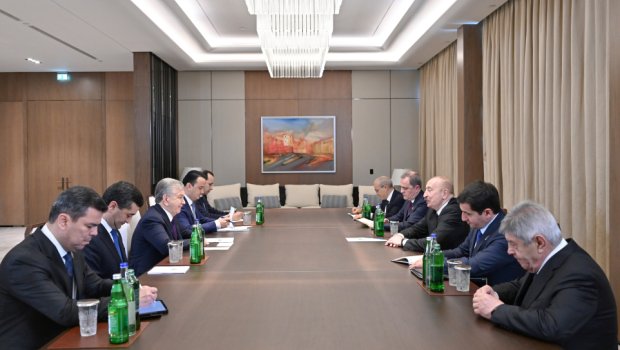 İlham Əliyev Şavkat Mirziyoyevlə görüşdü &ndash; FOTO