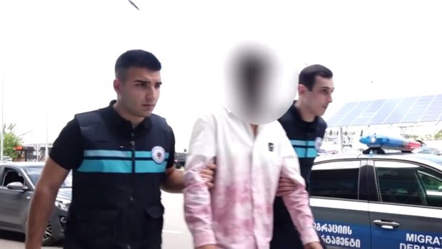 Azərbaycan vətəndaşları qonşu ölkədən belə deportasiya olundular - VİDEO
