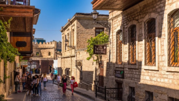 Azərbaycana turist axını 11 %-ə yaxın azalıb