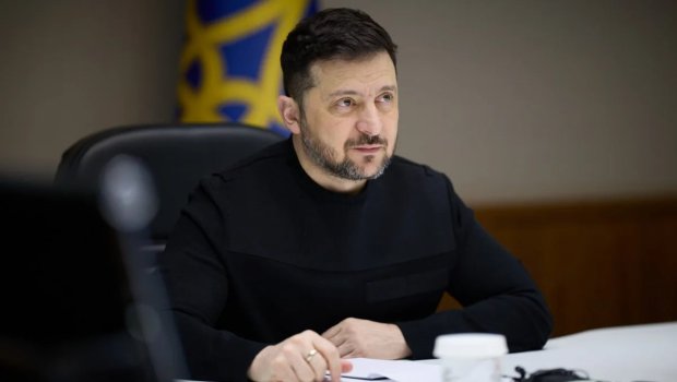 Zelenski: Rusiya ordusu sutka ərzində Ukraynaya 90 raket və yüzlərlə dronla kütləvi zərbə endirib