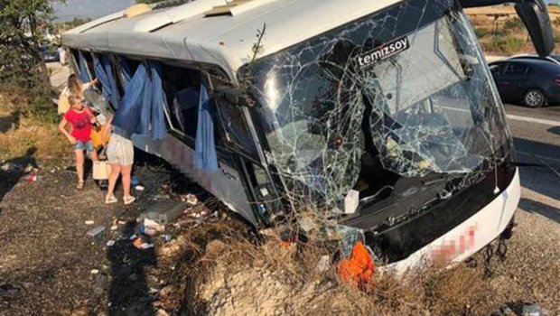 Türkiyədə turist avtobusu aşdı: 46 nəfər xəsarət aldı