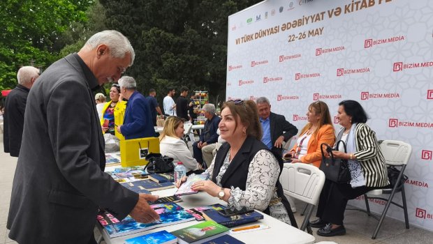 Yazıçı Zərifə Zərrinin kitabları oxucularına TƏQDİM olundu - FOTO