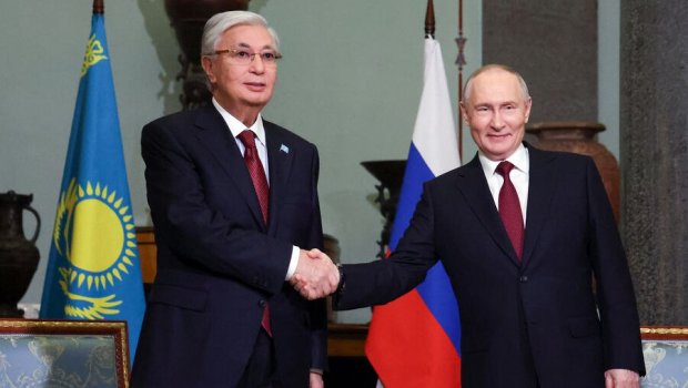 Putin Qazaxıstana 3 günlük səfər edib - VİDEO