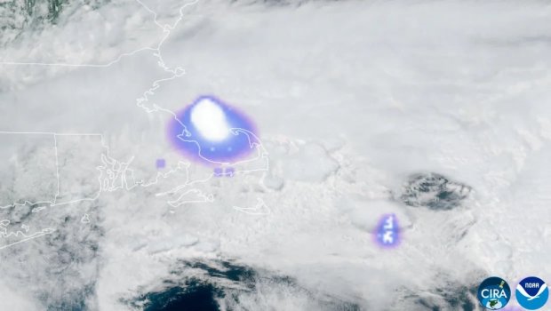Bu ölkənin səmasında meteorit partladı - ƏHALİ QORXUYA DÜŞÜB