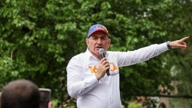 Paşinyan qələbəyə inamla irəliləyir: Bakı ilə sülh sazişi...