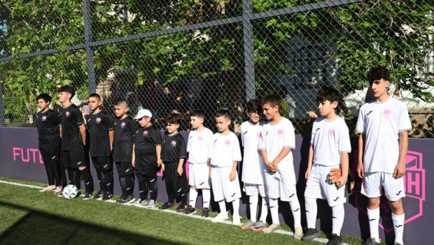 İçərişəhərdə yeni idman meydançası açıldı - FOTO