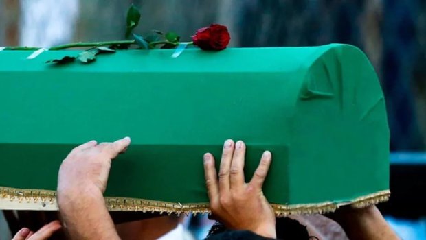 Bakıda 44 yaşlı cərrah VƏFAT ETDİ - FOTO