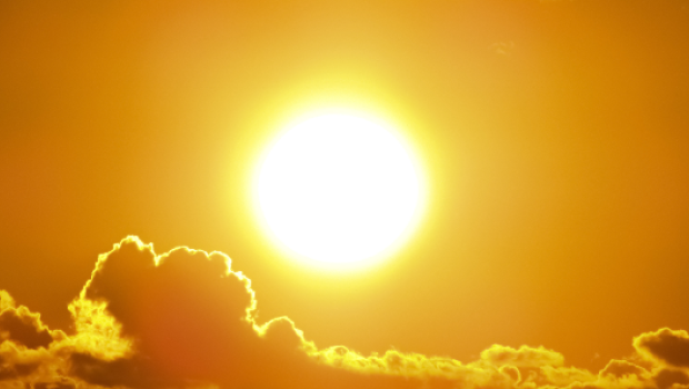 Günəş əslində sarı deyil: Həqiqi rəngi görmək üçün atmosferdən çıxmaq lazımdır