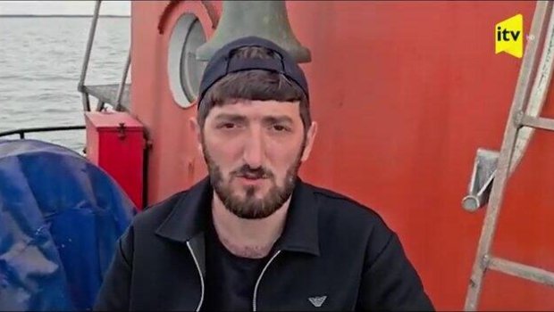 Vurulan gəmidə sağ qalan azərbaycanlı danışdı &ndash; VİDEO