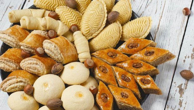 Evdə hazırlanan qidalar market rəflərində - Hansı riskləri VAR?