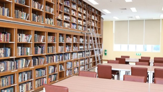 Kitabxanaların bağlanması iddialarına nazirdən CAVAB