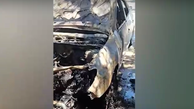 "8-ci km" bazarında avtomobil yandı - VİDEO