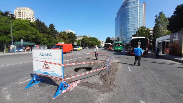 Paytaxtın mərkəzində yol çökmələrinin səbəbi bəlli oldu &ndash; RƏSMİ 