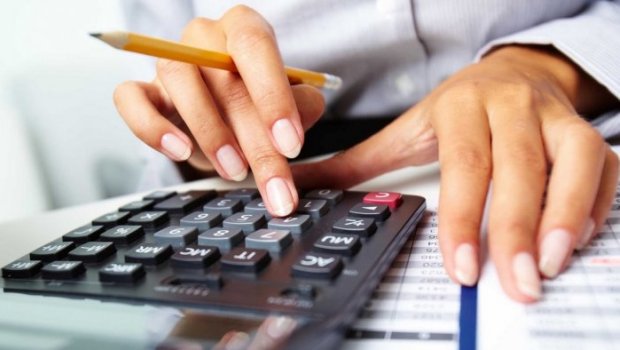Orta aylıq maaş 1200 manata çatır