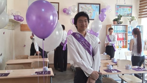 Bakı məktəbinin koreyalı məzunu: "Azərbaycanı çox sevirəm" - FOTO