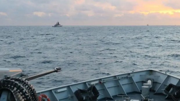 Britaniya ordusu Rusiyanın neft tankerini Manş boğazında saxladı