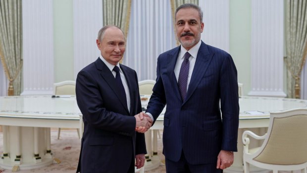 Putin Kazanda Hakan Fidanla görüşəcək