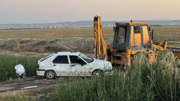 Türkiyədə avtomobil dərəyə aşdı - 3 azyaşlı HƏLAK OLDU