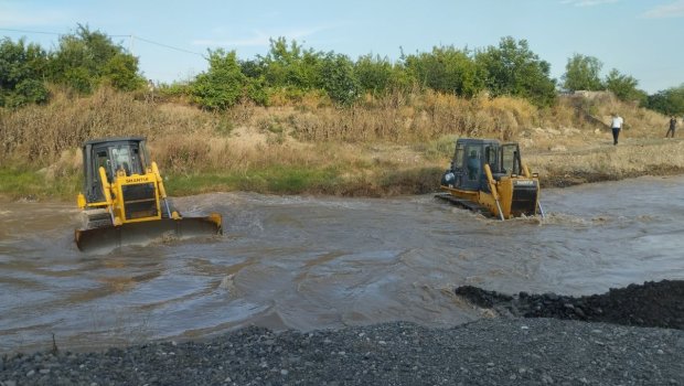Ağdamda güclü sel qaz xəttini sıradan çıxardı, yolu yuyub apardı - FOTO
