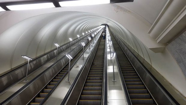 Bakı metrosunda həyəcan: Eskalator qəfil dayandı və azyaşlı...