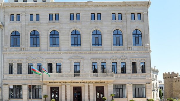 Konstitusiya Məhkəməsi: Borc müqavilələri yazılı sübutlarla təsdiq edilməlidir