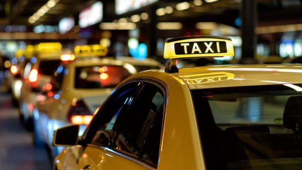 İstanbulda qaydanı pozan taksi sürücüləri dronlarla İZLƏNƏCƏK
