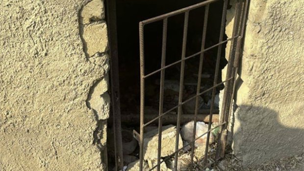 Bakıda binanın zirzəmisindən çürümüş meyit tapıldı