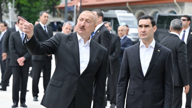 Prezidentlərin Şuşa gəzintisindən yeni FOTOLAR