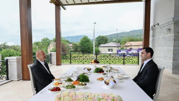 Dövlət başçıları Şuşada birgə naharda - FOTO