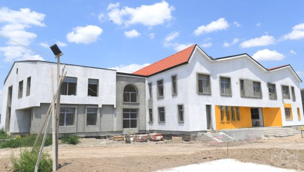 Rusiya Qubadlıda uşaq bağçası tikir - FOTO