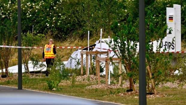 Fransada təyyarə qəzaya uğradı: 11 ölü var