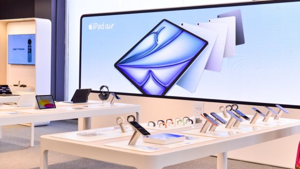 Qafqazın ilk rəsmi &ldquo;Apple Shop&rdquo;u &ldquo;Kontakt&rdquo;da fəaliyyətə başladı &ndash; APPLE EKOSİSTEMİ BİR MƏKANDA