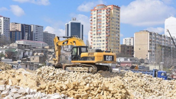 Bakıda daha bir ərazidə söküntü başladı &ndash; Kompensasiya veriləcək