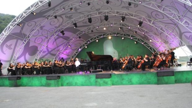 Qəbələ Beynəlxalq Musiqi Festivalı başlayır - FOTO