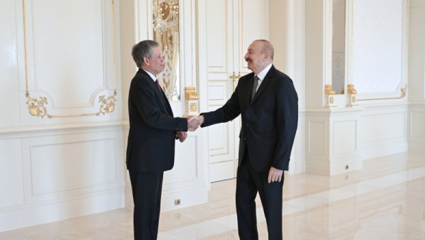 İlham Əliyev ABŞ Senatının Xarici Əlaqələr Komitəsinin üzvünü qəbul etdi &ndash; FOTO