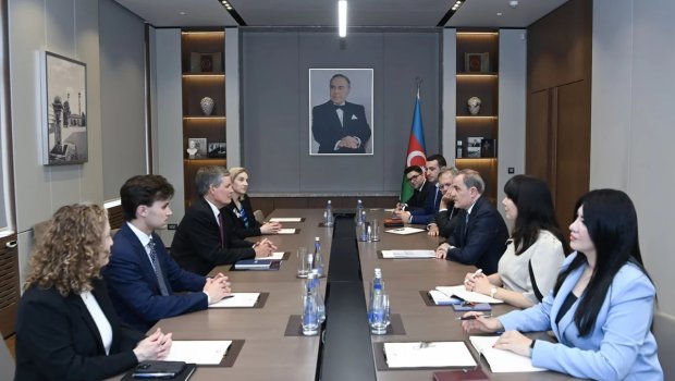 Ceyhun Bayramov ABŞ senatorunu qəbul etdi - FOTO