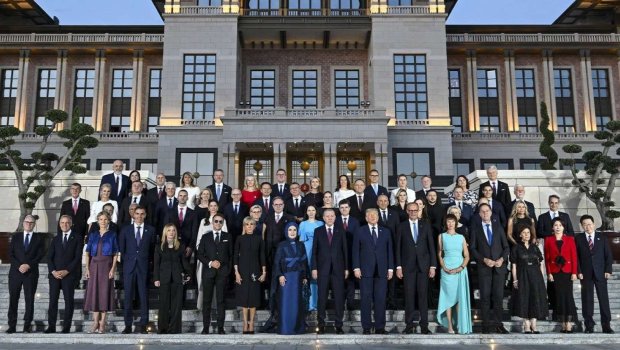 Dünya liderlərini heyran qoyan süfrə: Beştəpənin rəsmi şam yeməyində nələr var idi?