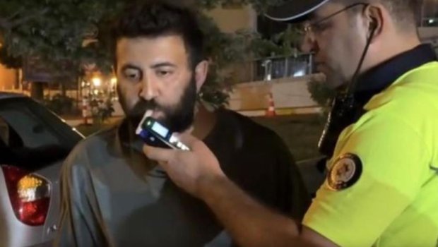 Alkotesterdən keçən sürücünün sevinci gündəm oldu - VİDEO