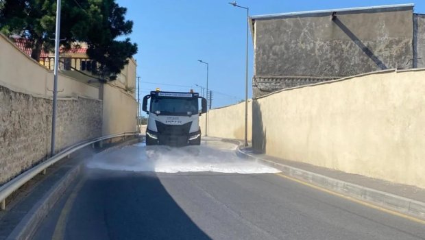 Bakıda küçələr YUYULDU - FOTO