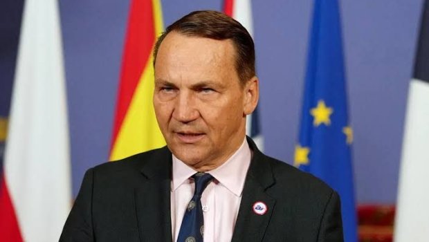 Sikorski: Putin Polşaya hücum etmək gücü yoxdur